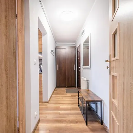 Gorna Na 5 アパート *